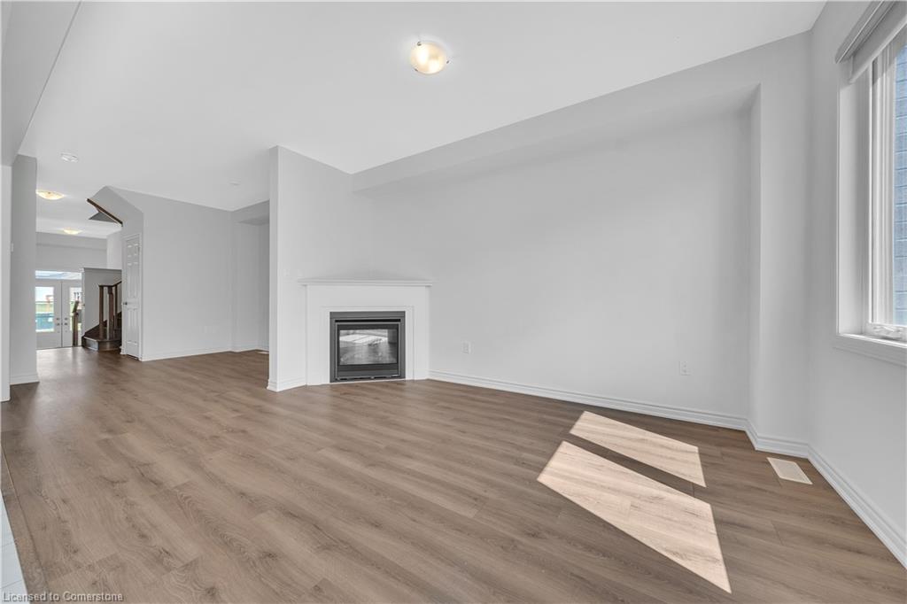 244 Elliot Avenue W Property Photo 15