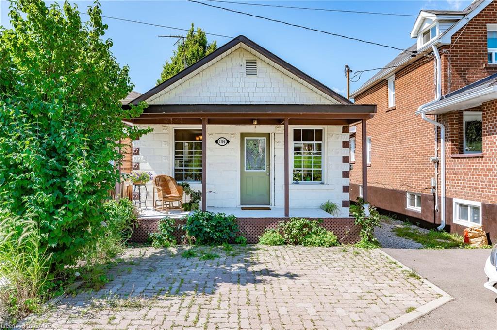 1104 Haig Boulevard