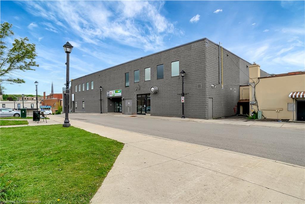 89 Main Street Property Photo 15