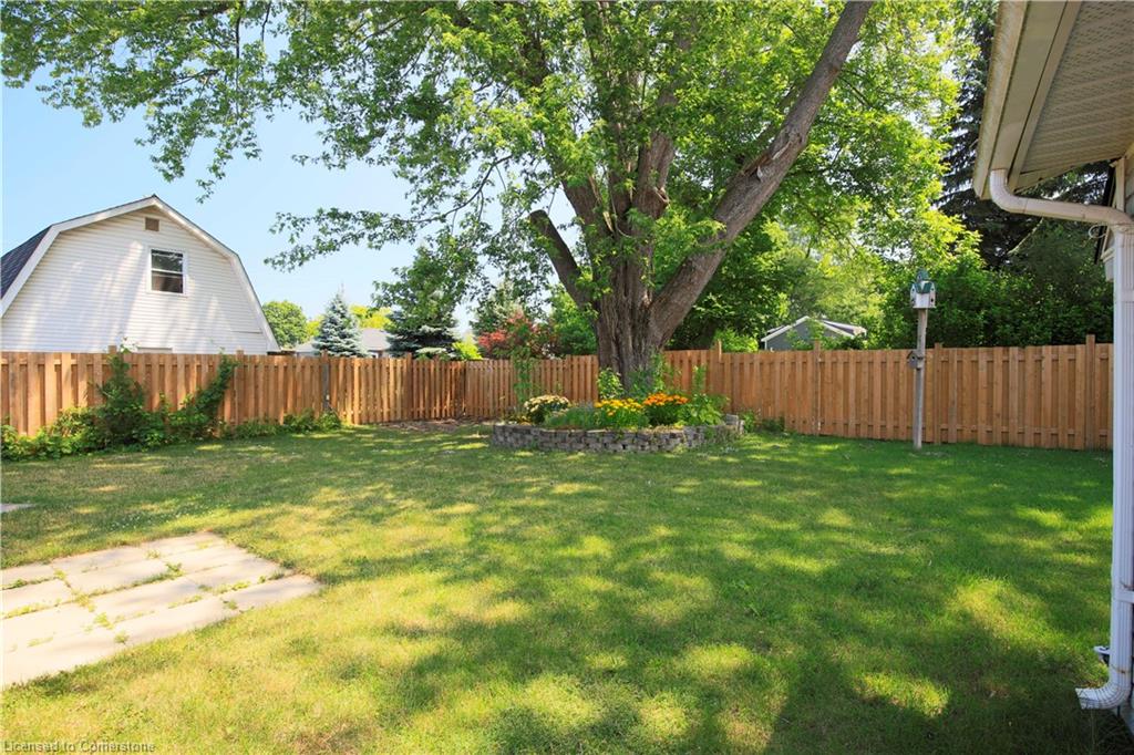 40 Kerman Avenue Property Photo 31