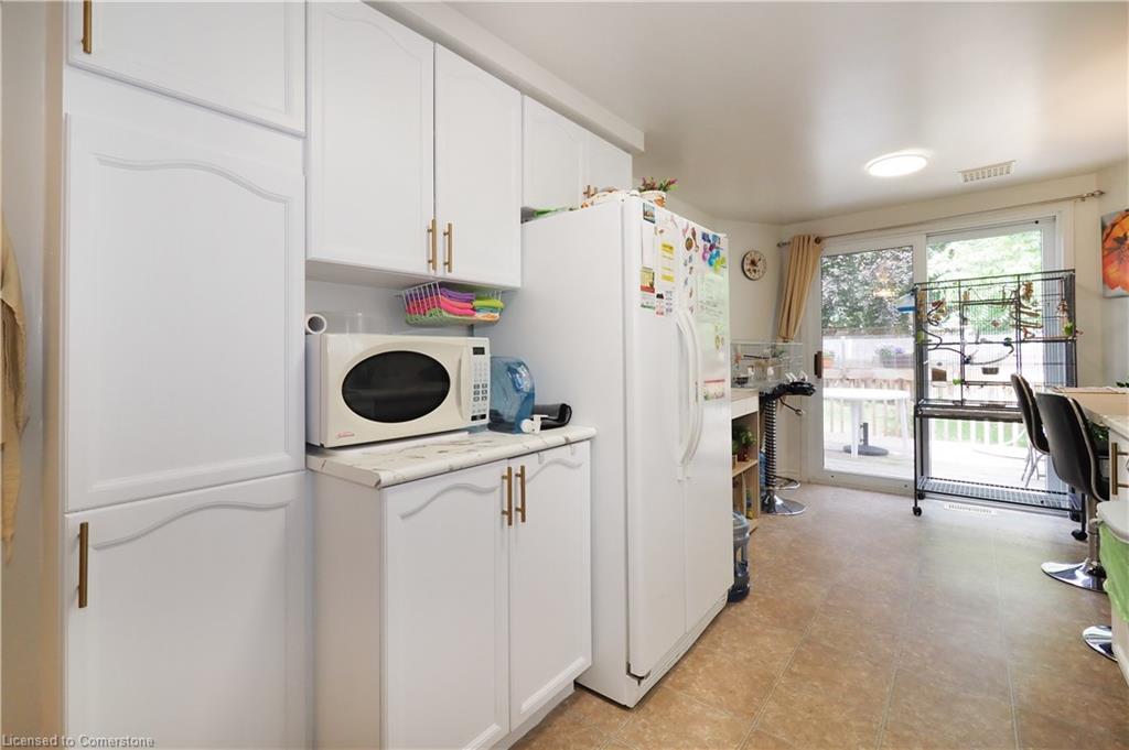 429 Exmoor Street Property Photo 9