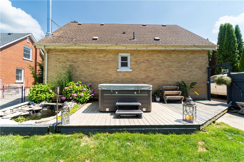 31 Capron Street Property Photo 5