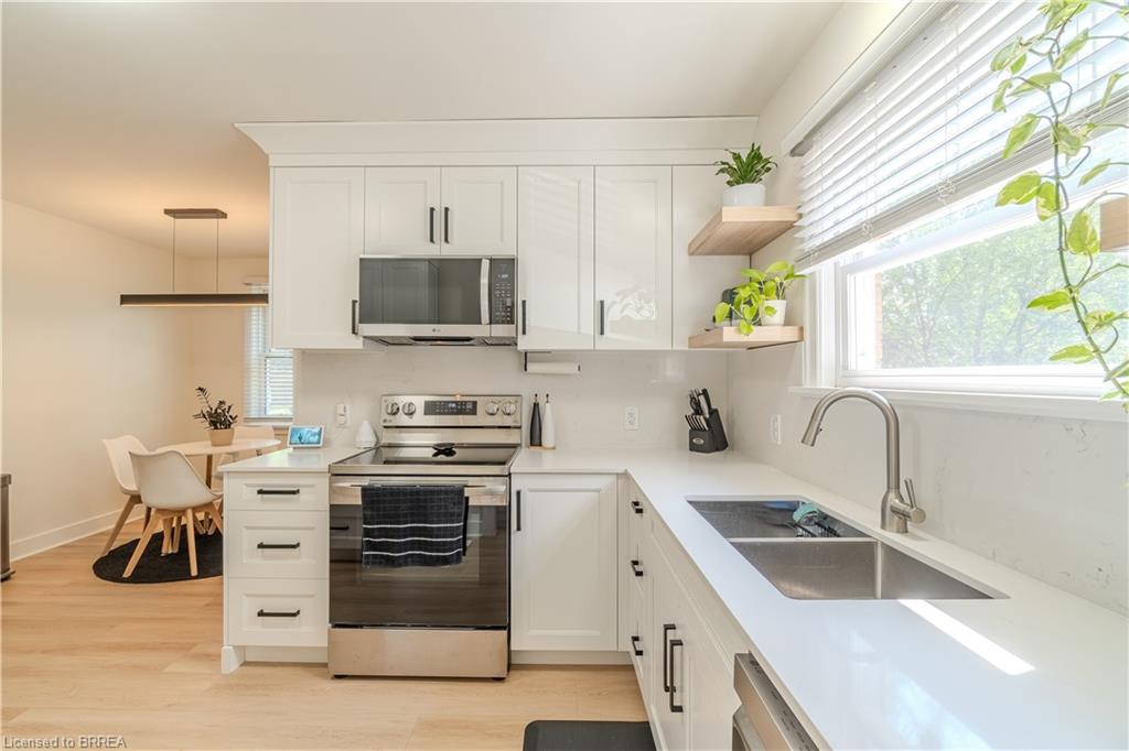 31 Capron Street Property Photo 12