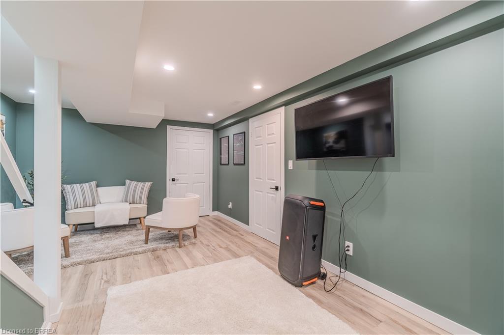31 Capron Street Property Photo 25