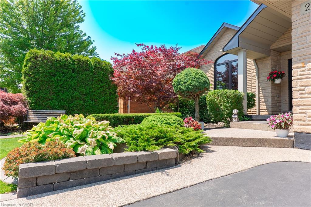 22 Tuscani Drive Property Photo 3