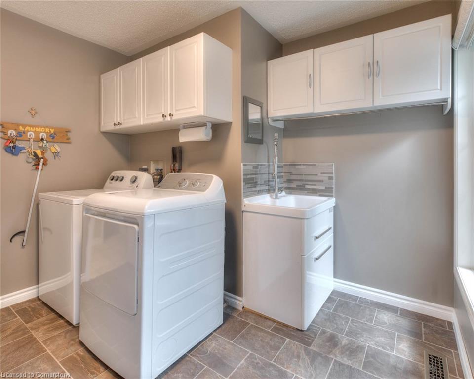 18 Adelaide Street Property Photo 22