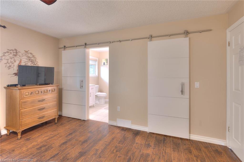 18 Adelaide Street Property Photo 28