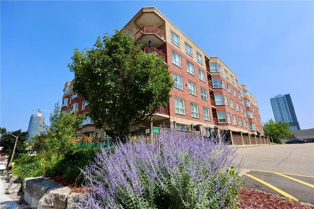 404-20 St George Street Property Photo 1