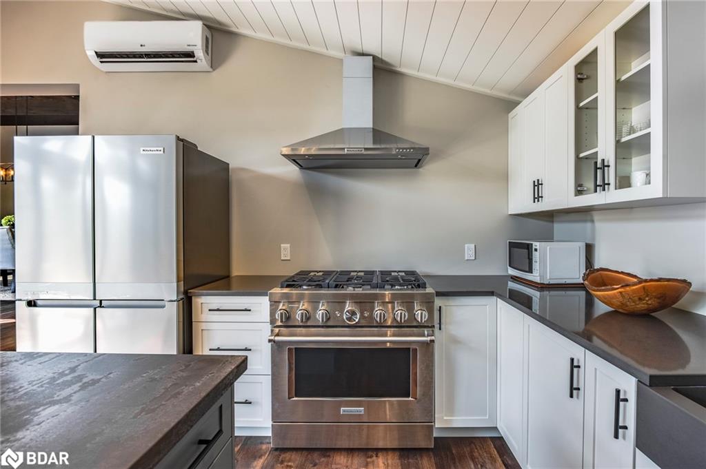 1 Gb466 Island Property Photo 19