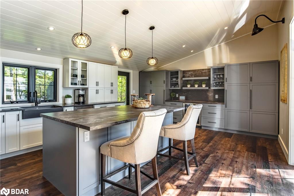 1 Gb466 Island Property Photo 20