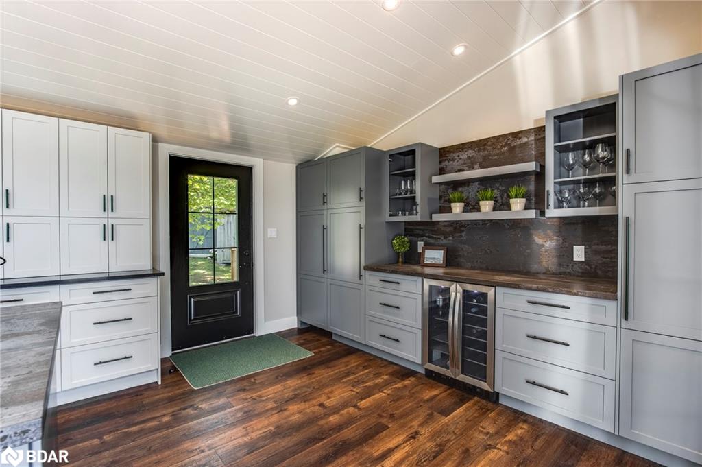 1 Gb466 Island Property Photo 21