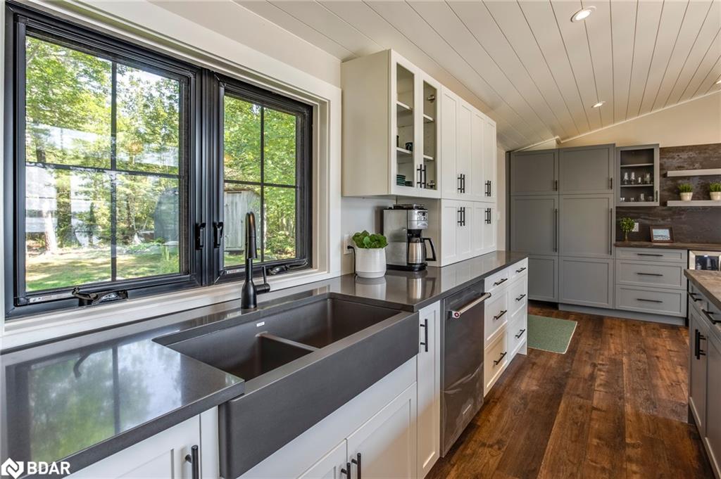 1 Gb466 Island Property Photo 22