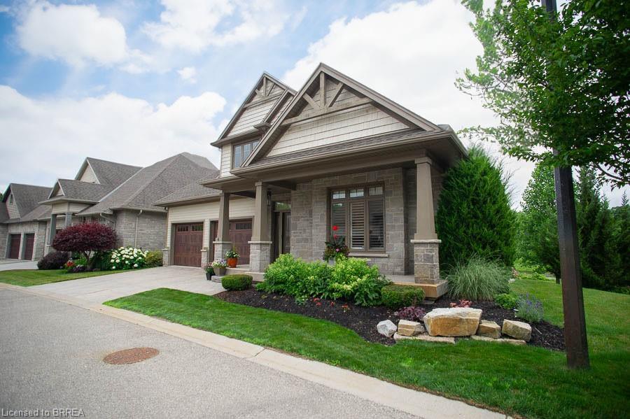 6-158 Willow Street Property Photo 3