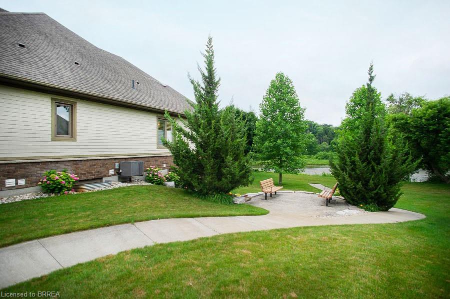 6-158 Willow Street Property Photo 4