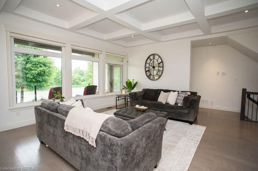 6-158 Willow Street Property Photo 8