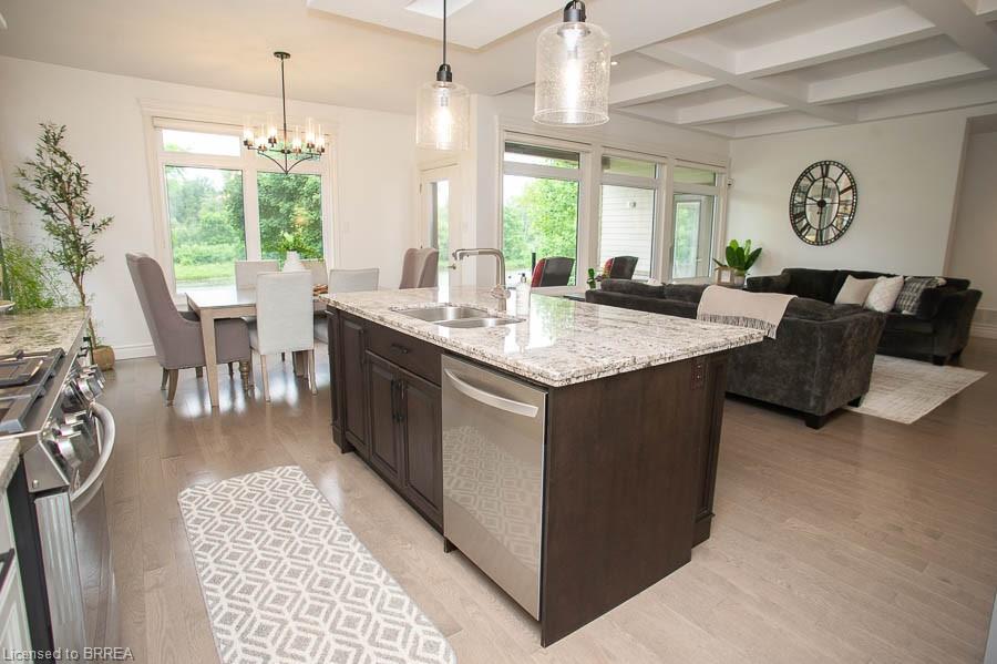 6-158 Willow Street Property Photo 13