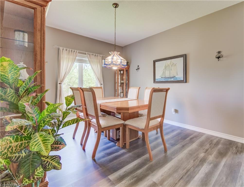 40 Devonshire Drive Property Photo 6