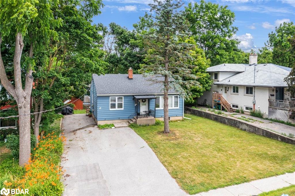 88 Penetang Street Property Photo 1
