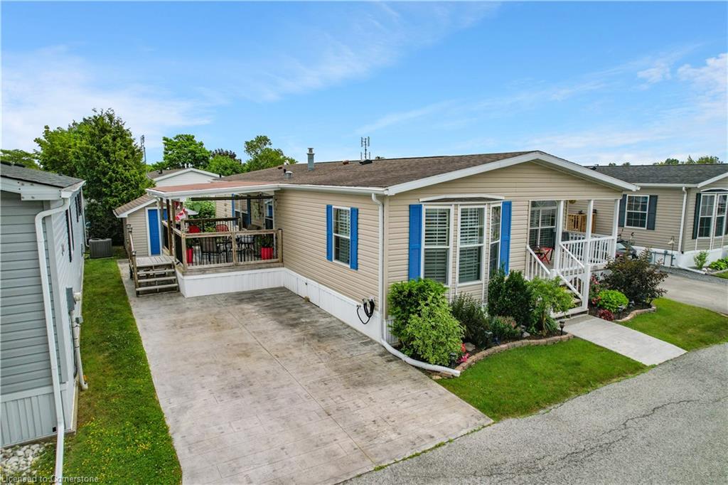 107-3033 Townline Road Property Photo 1