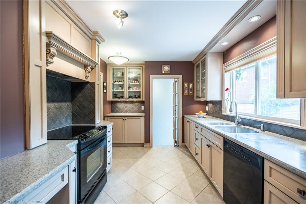98 Hadley Drive Property Photo 11