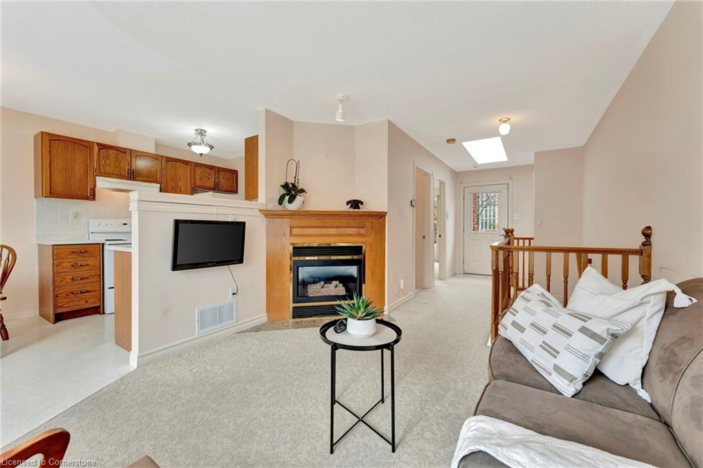 5-175 Fiddlers Green Road Property Photo 11