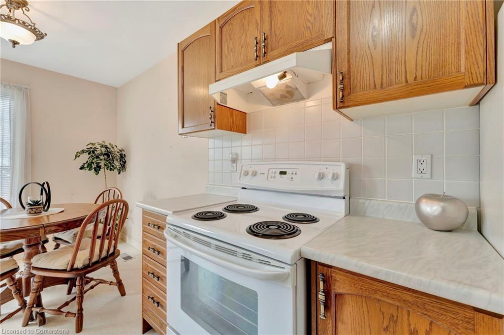 5-175 Fiddlers Green Road Property Photo 16