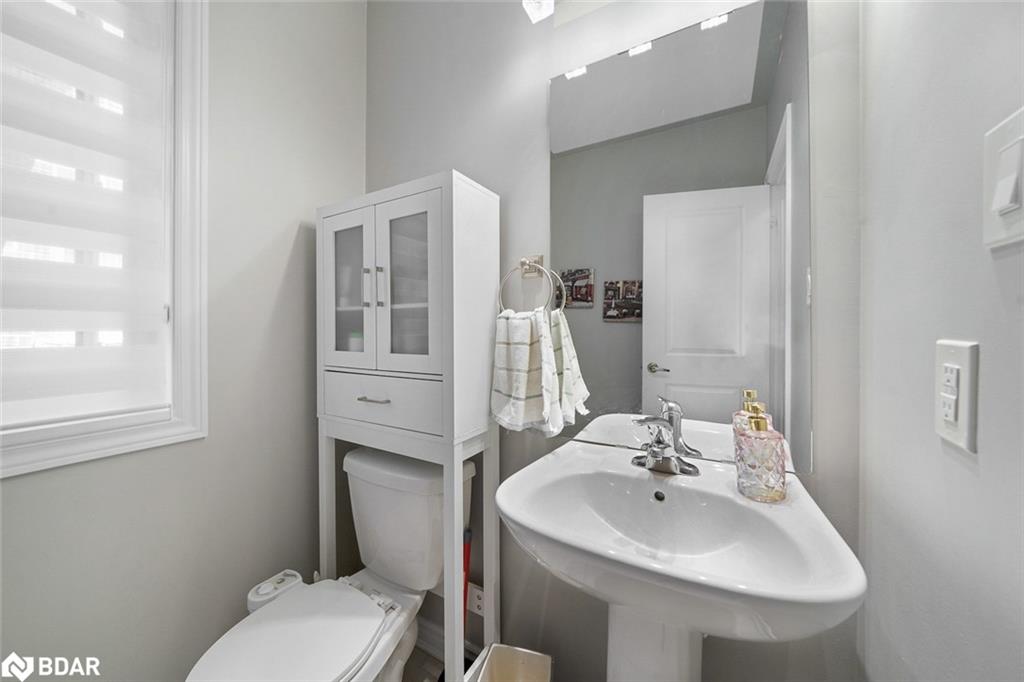 1601 Emberton Way Property Photo 8