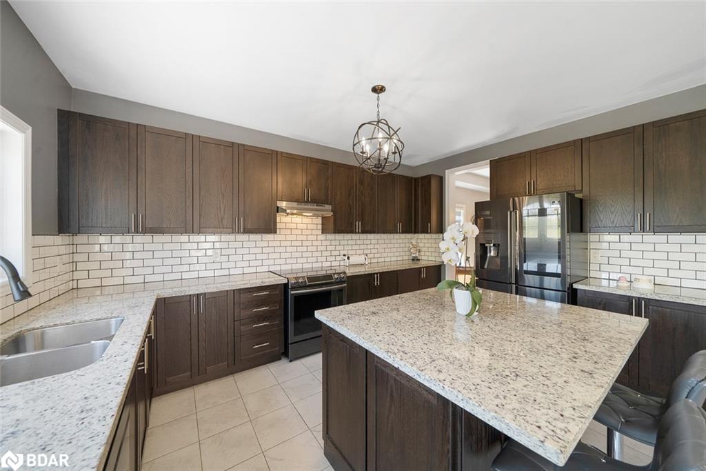 1601 Emberton Way Property Photo 14