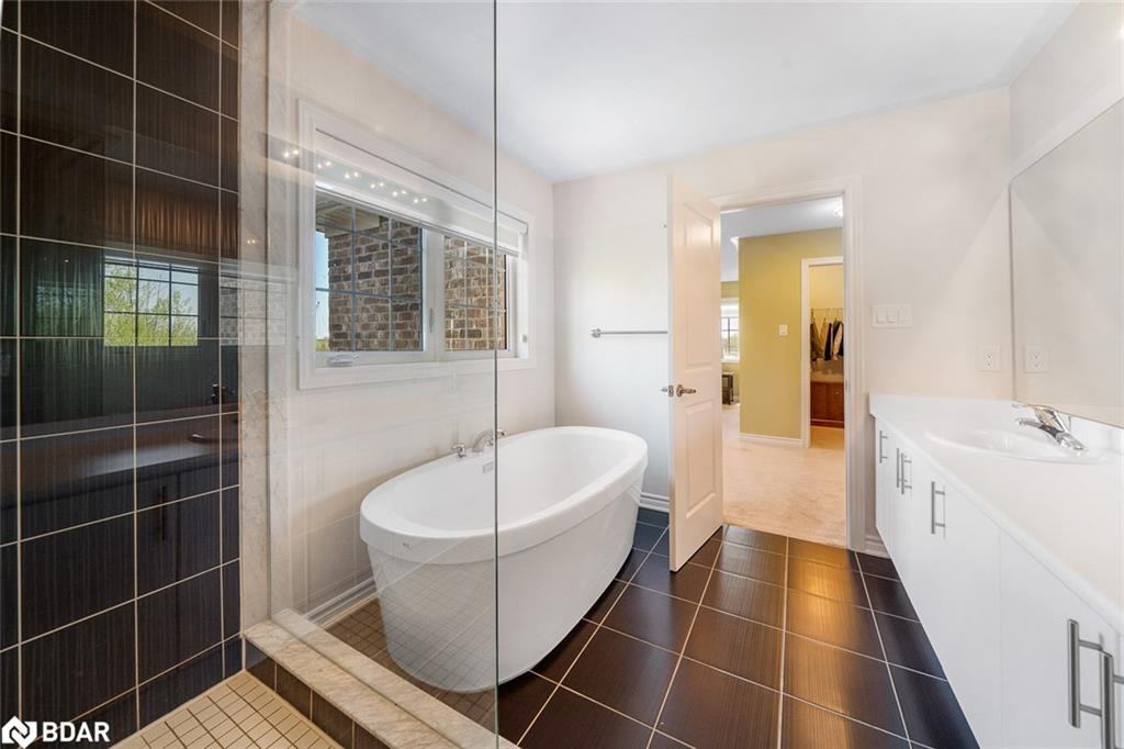 1601 Emberton Way Property Photo 32