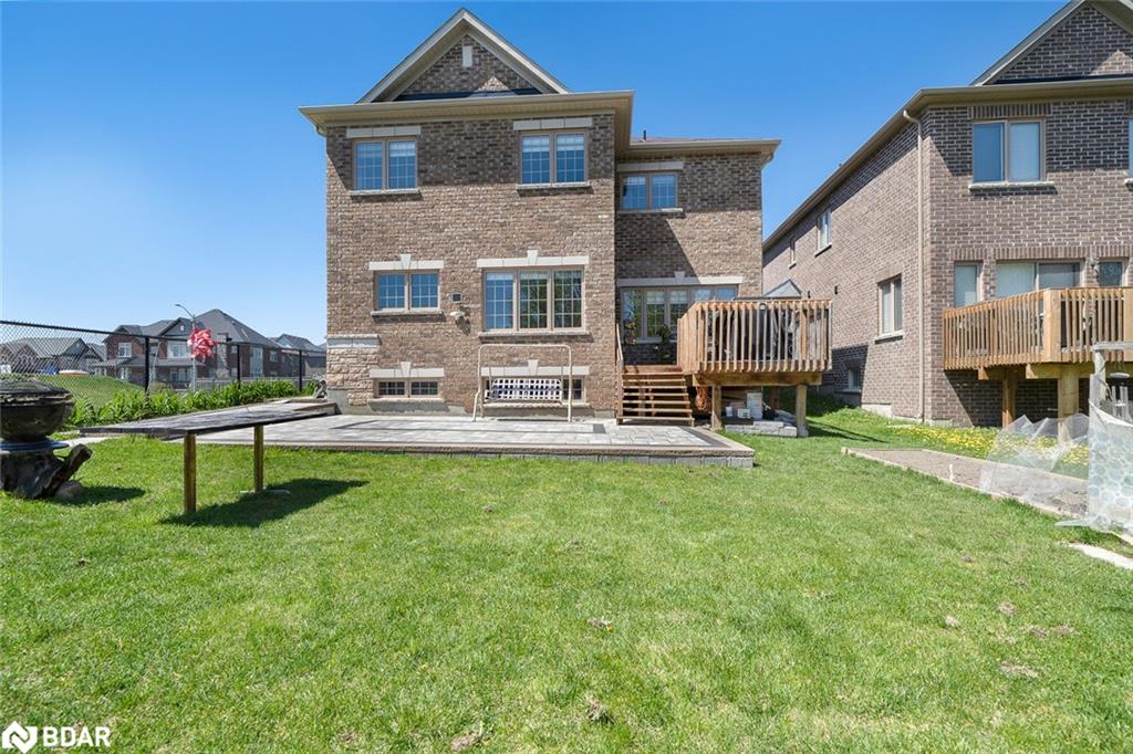 1601 Emberton Way Property Photo 38