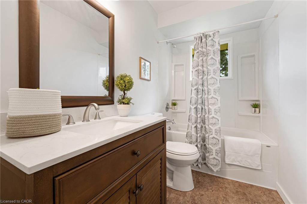 95 Rosslinn Road Property Photo 14