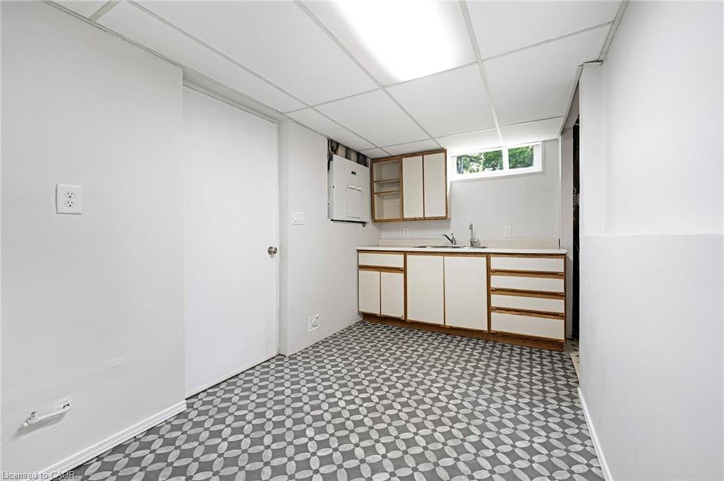 95 Rosslinn Road Property Photo 25