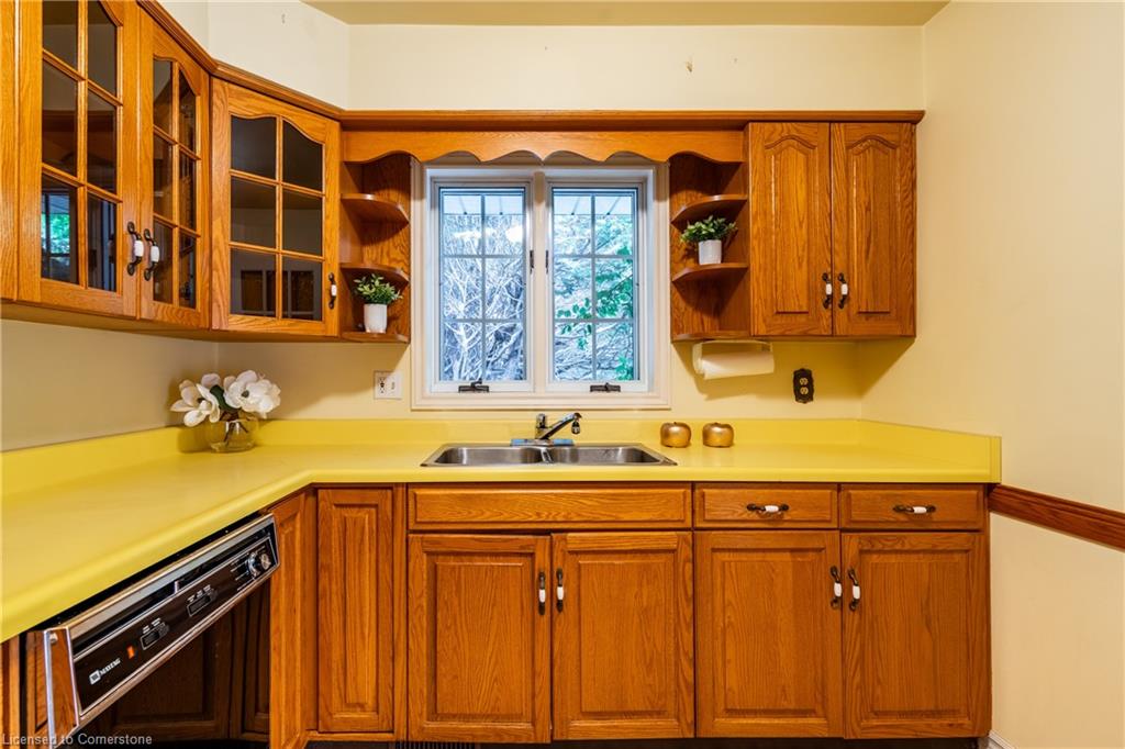 2083 Hollow Road Property Photo 12