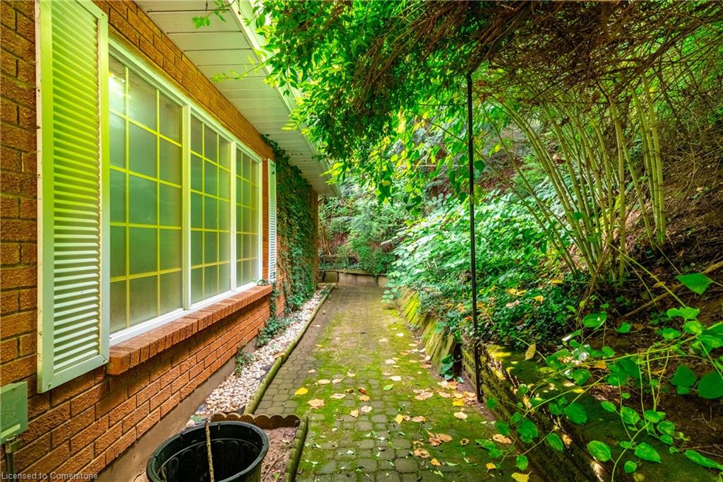 2083 Hollow Road Property Photo 30