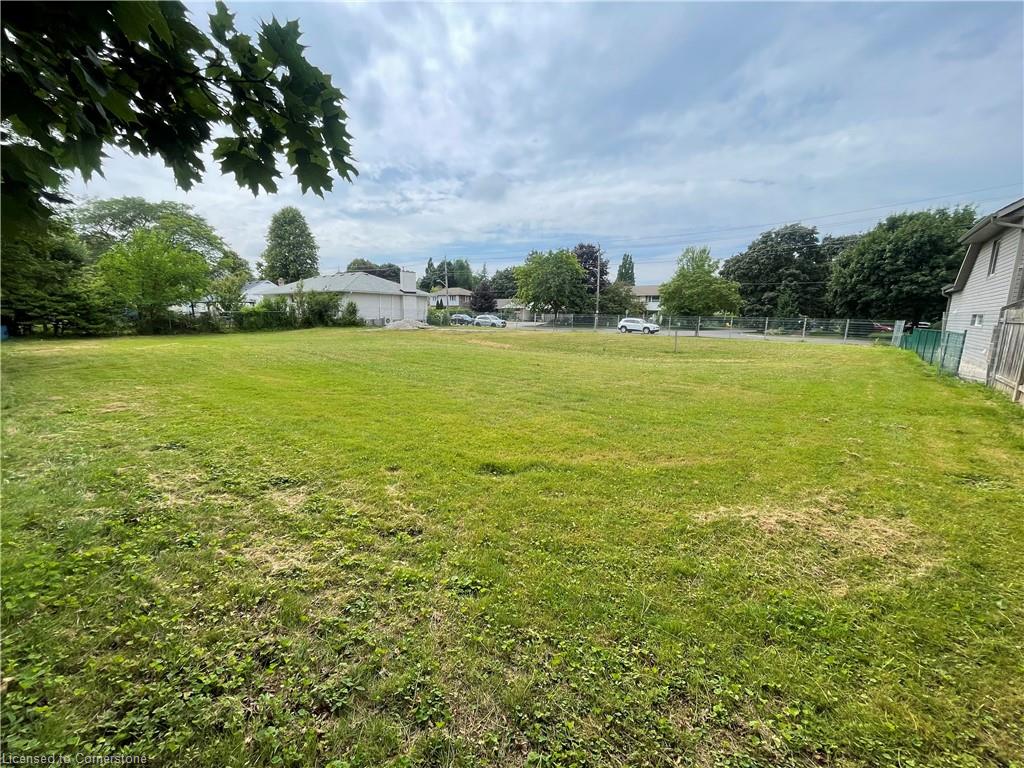 374a Linwell Road Property Photo 5