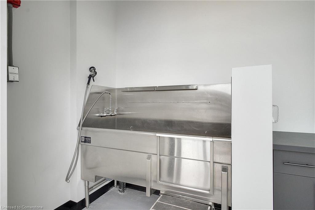 706-525 New Dundee Road Property Photo 25