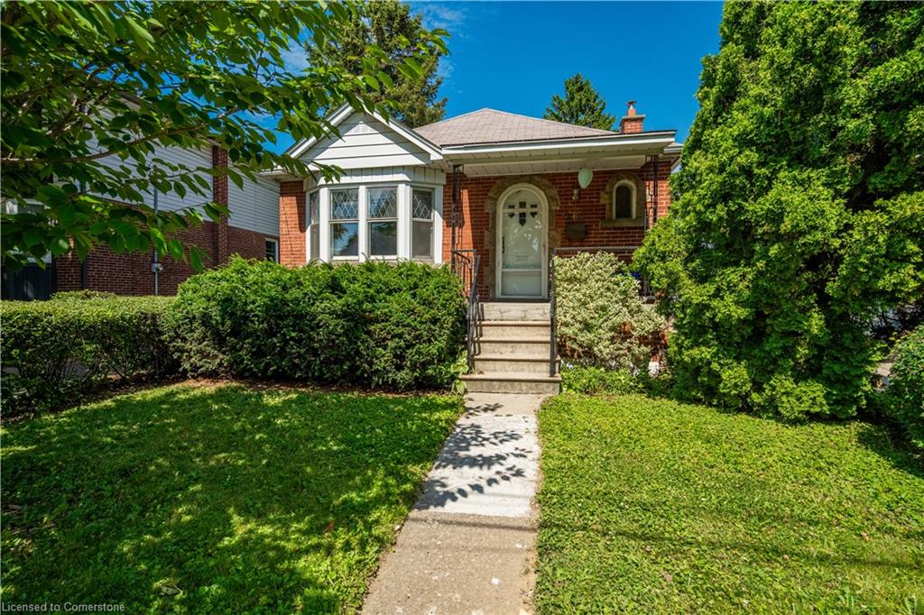 266 East 17th Street Property Photo 1