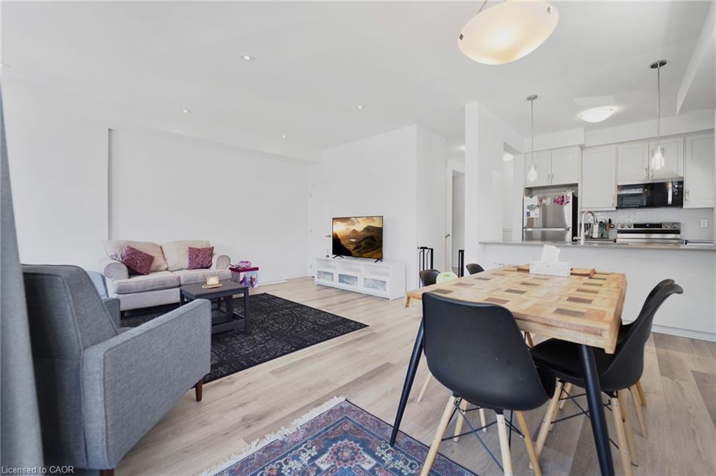 104-461 Blackburn Drive Property Photo 10