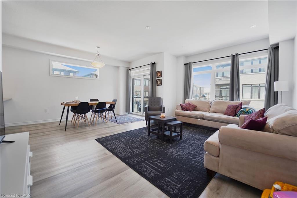 104-461 Blackburn Drive Property Photo 11