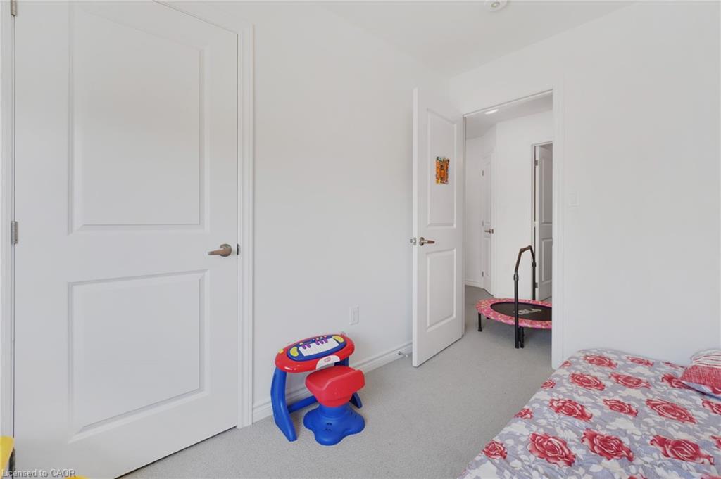 104-461 Blackburn Drive Property Photo 32