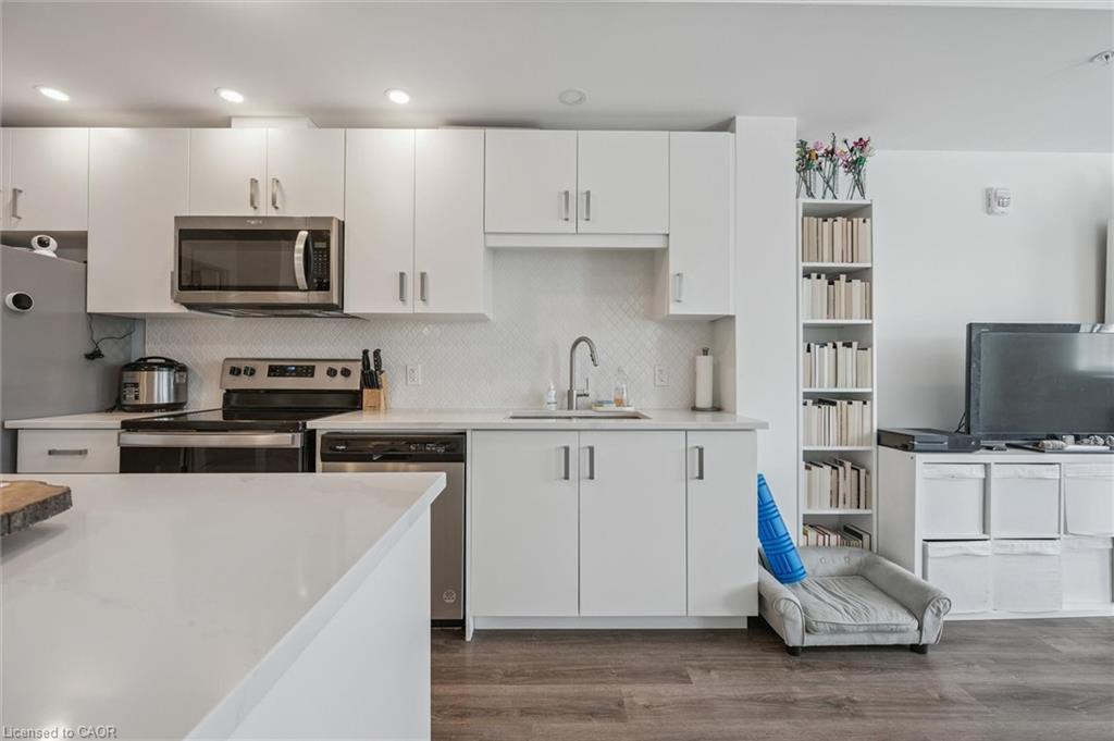 213-108 Garment Street Property Photo 10