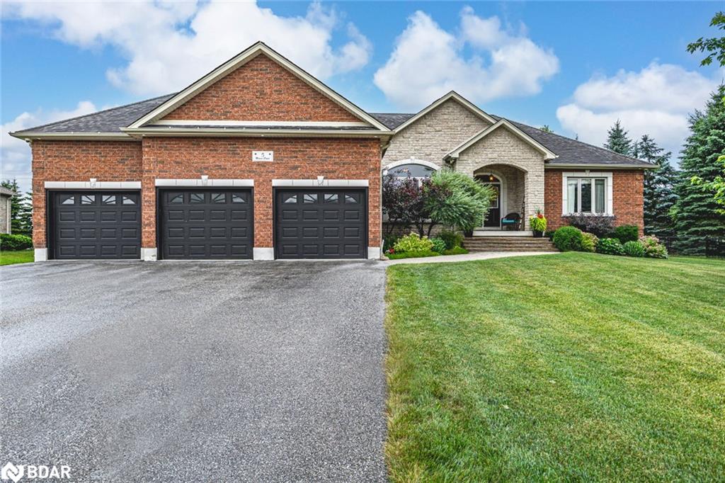 5 Munro Court Property Photo 1