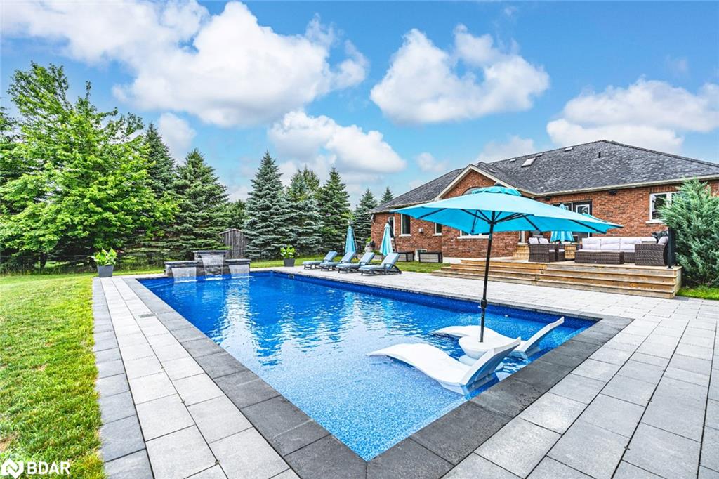 5 Munro Court Property Photo 2