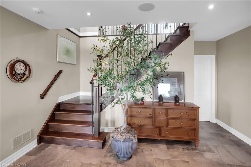 4-61 Lake Street Property Photo 30