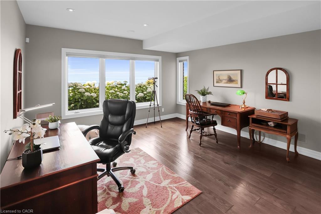 4-61 Lake Street Property Photo 34