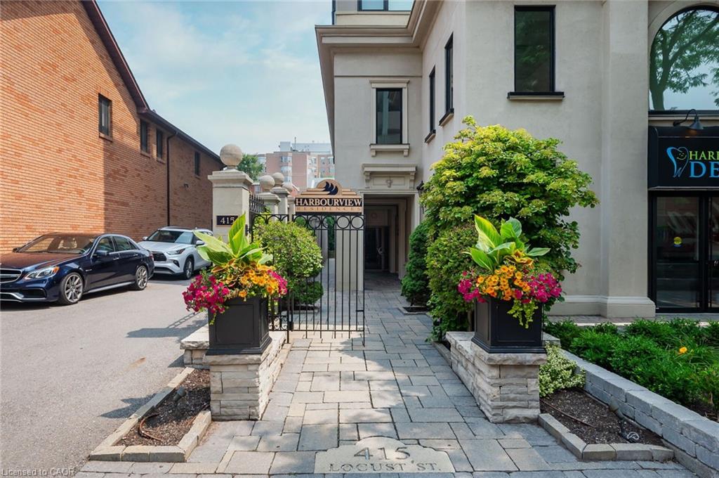 406-415 Locust Street Property Photo 8