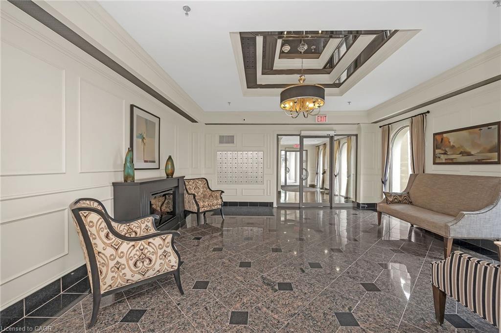 406-415 Locust Street Property Photo 9