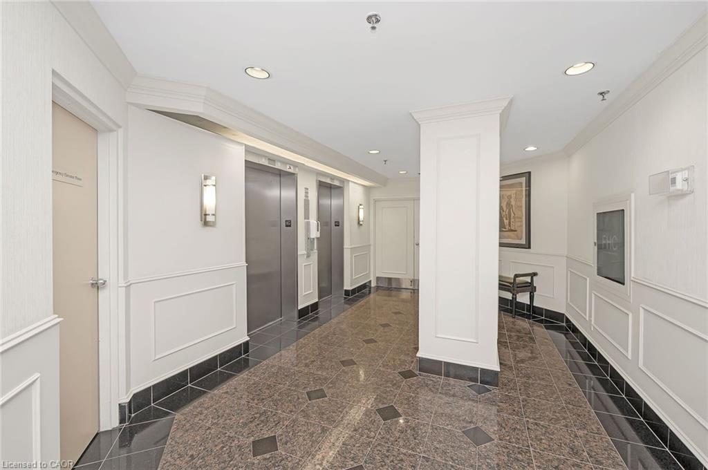 406-415 Locust Street Property Photo 12