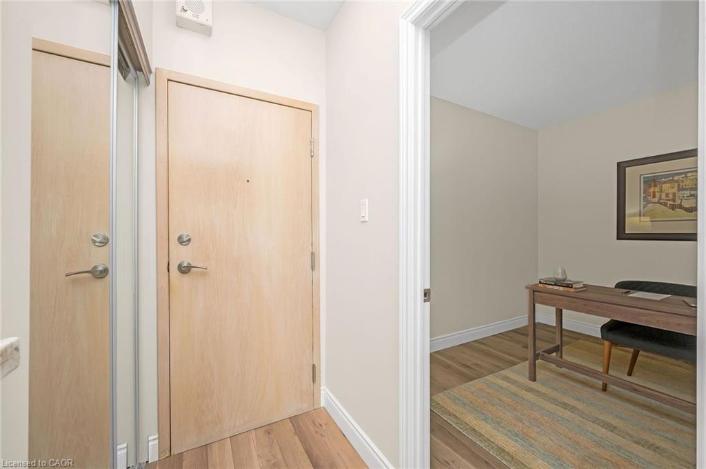 406-415 Locust Street Property Photo 15