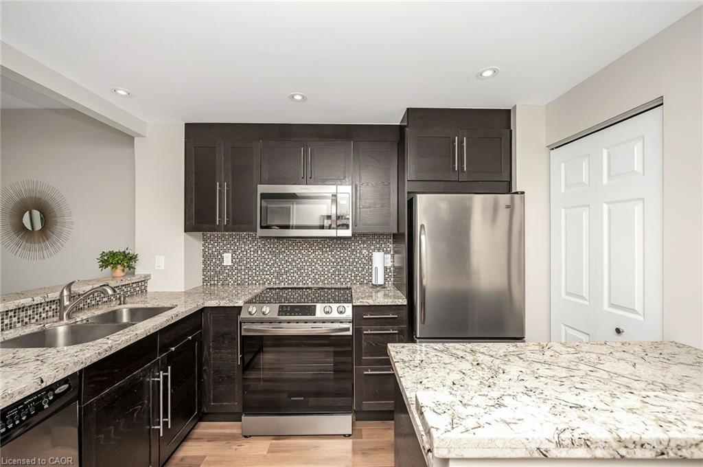 406-415 Locust Street Property Photo 20